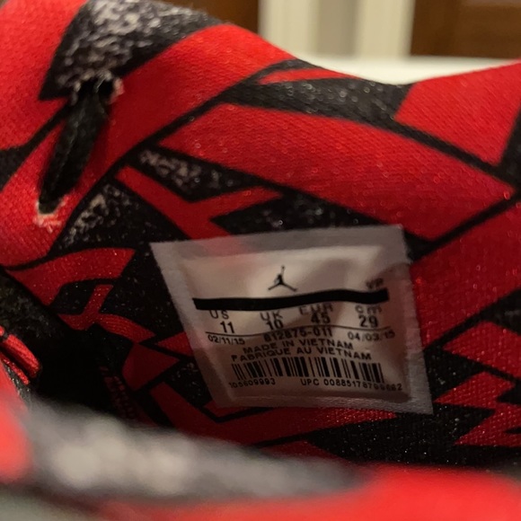 Red and Black Men’s Jordan’s - Picture 4 of 5